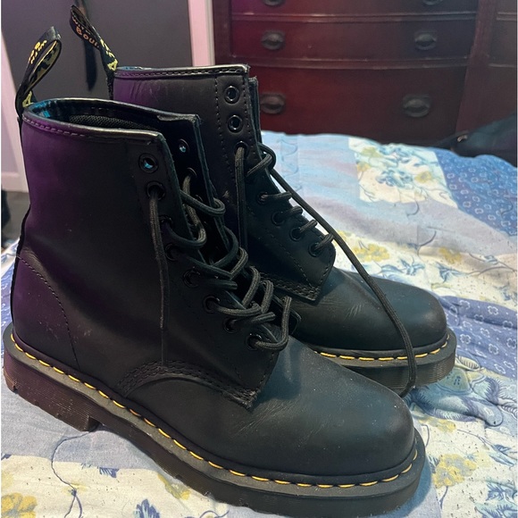 DOC MARTEN 1460 SLIP RESISTANT LEATHER LACE UP WATER PROOF BOOTS - Picture 3 of 6